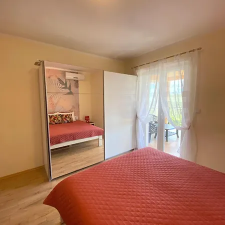 Apartments Villa Viktoria Tivat Exterior photo