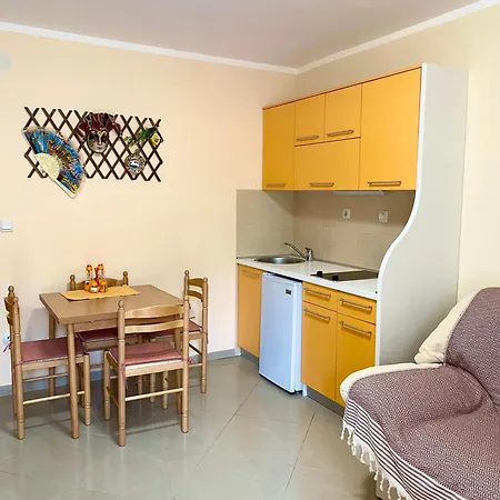 Apartments Villa Viktoria Tivat Exterior photo